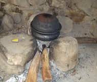 Sri Lanka System - wir kochen auf Holzfeuer im Chathura-Kinderheim in Sri Lanka
