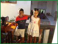 Prasad und Sewwandi im Chathura-Kinderheim in Sri Lanka 