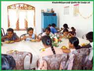 Dana - Essensspende aus der Nachbarschaft für das Chathura-Kinderheim in Sri Lanka 