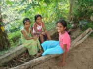 Ishara, Sewwandi und Sandamali im Chathura-Kinderheim in Sri Lanka