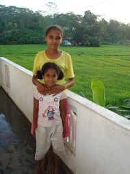 Sangeetha und Jayani im Chathura-Kinderheim in Sri Lanka