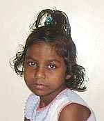 unsere kleine Kumari wurde im August adoptiert und hat das Chathura-Kinderheim verlassen 