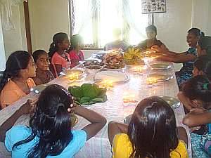 Dilhanis Big-Girl-Party im Chathura-Kinderheim in Sri Lanka 