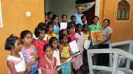 Besuch von der Schülerfirma Ajantha im Chathura-Kinderheim in Sri Lanka 