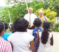 Besuch des Deutschen Botschafters, Dr.Jürgen Morhard, im Chathura-Kinderheim in Sri Lanka 
