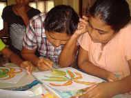 viele unserer Mädchen im Chathura-Kinderheim können schön malen
