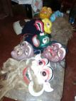 Masken für den Teufelstanz des Chathura-Kinderheims zum Weltkindertag