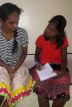  unsere Mädchen beim Lernen im Chathura-Kinderheim