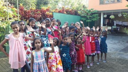die Mädchen vom Chathura-Kinderheim im Oktober 2019