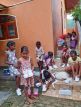 neue Schulschuhe für die Mädchen im Chathura-Kinderheim
