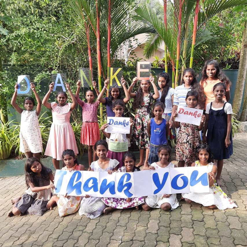 die Mädchen im Chathura-Kinderheim bedanken sich von Herzen für Ihre Unterstützung
