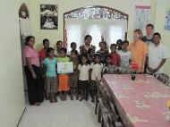 Besuch der Schuelerfirma Ajantha von der Realschule Donaueschingen im April 2011 im Chathura-Kinderheim in Sri Lanka