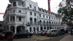 das ehrwürdige Queenshotel in Kandy